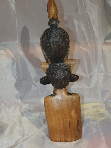 African Wooden Stylised Carving of a Female Head - Picture 2 of 6