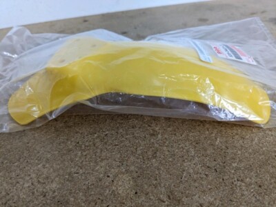 【jru】70Φ用　【56-70】 1978-1999 Suzuki JR50 JR 50 Front Fender Yellow Genuine For SUZUKI