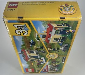 LEGO CREATOR: Modular Poolside Holiday (31067) New with Box damage
