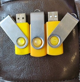 3 X 0.5 GB USB MEMORY STICKS.