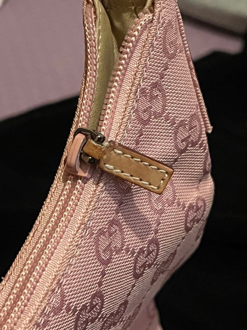 GUCCI GG Canvas Leather Shoulder Bag Pink Zip Closure Vintage From