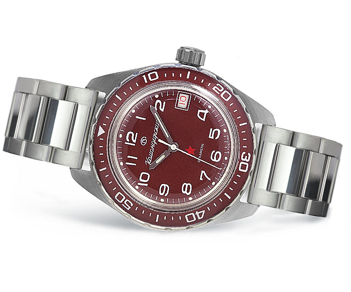 BNIB VOSTOK KOMANDIRSKIE AUTOMATIC WATCH. WR - 200M. ST/STEEL BRACELET. 02032A