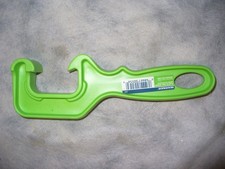 Warner 5-Gallon Plastic Bucket & Pail Opener, 556