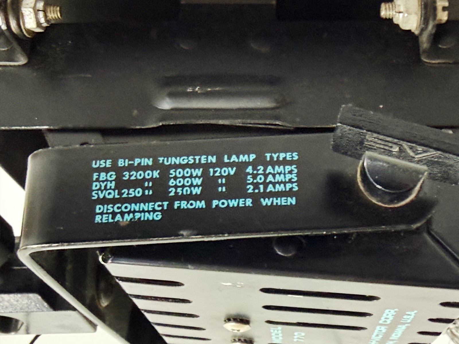 Smith Victor Model 770 Studio Lighting - Works Great NEEDS NEW BULB