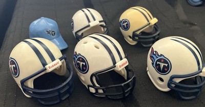Titans 2  Riddell Pocket Pro (2), Mighty, Mini Gum-Ball Size & Mini Cap-Lot Of 6