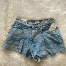 NEW wTag-Forever 21 Light Wash Blue Cut Off Denim Shorts 28