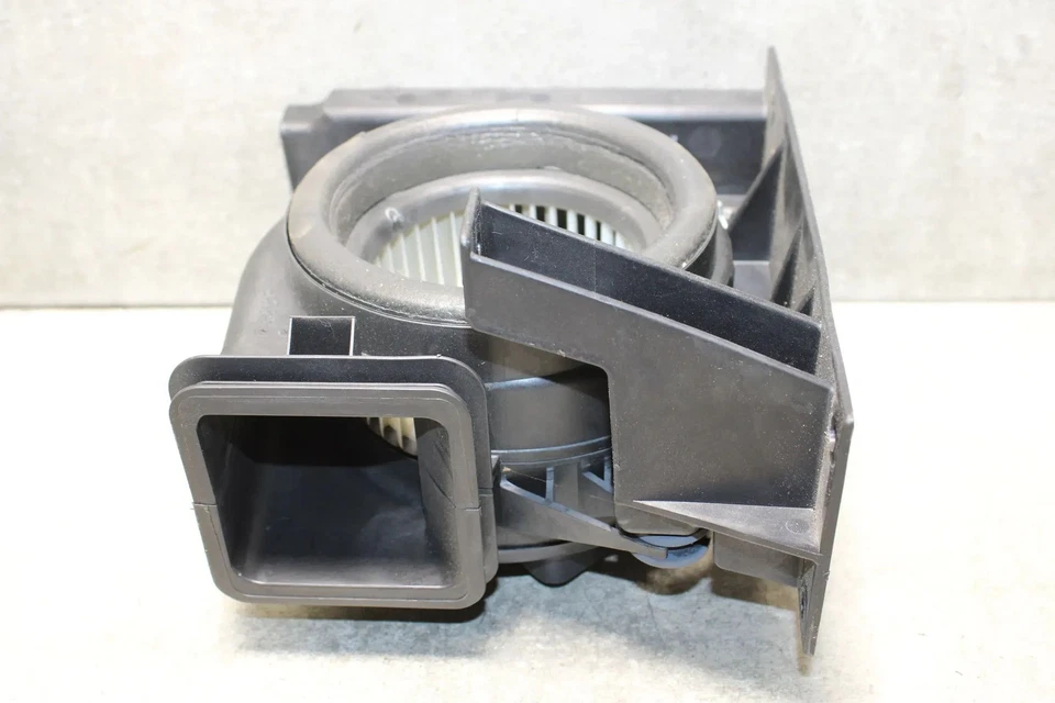 Opel Ampera A Gebläsemotor Lüftermotor Klima Heizung 13503306 - Bild 2 von 4