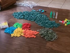  Green Army Man Soldiers Military Combat Figures, Space Aliens, Indians 