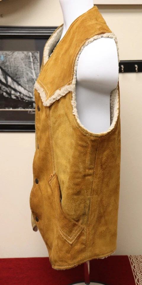 Vintage 90s Levi's Suede Leather Sherpa Lined Snap Button Western Vest Sz Medium - Image 4 of 4