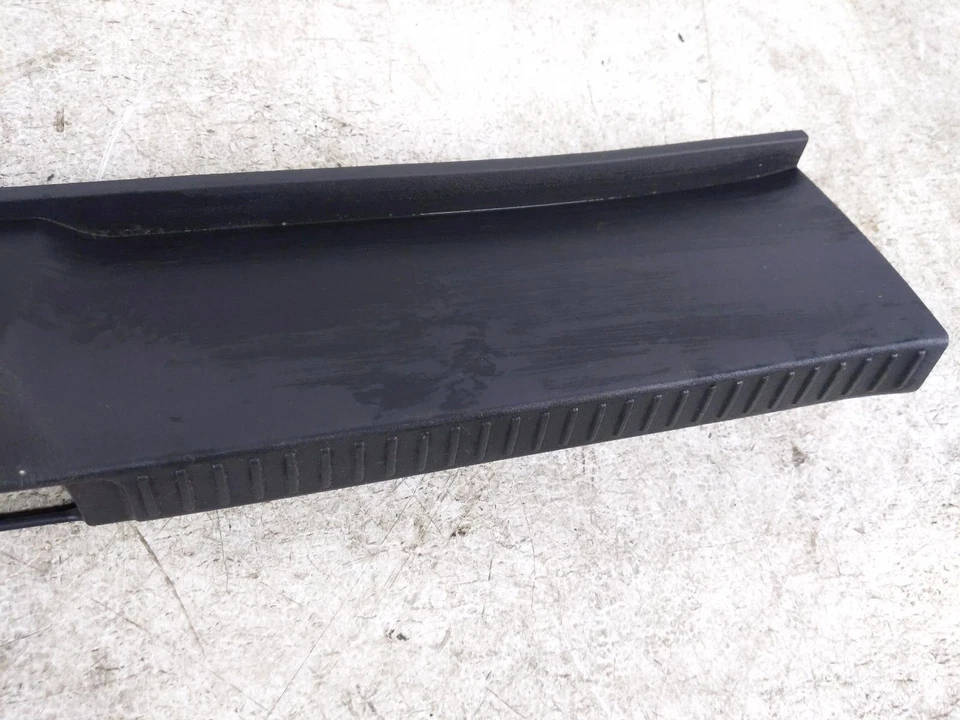 Bisel de ajuste del panel del maletero de la carrocería trasera Scion Tc 2011-2016 67935-21030 *negro *rasguños Foto 4 de 4