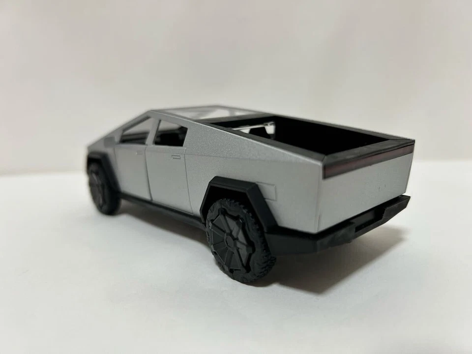 Tesla Cybertruck 1/32 Diecast Model Car with Lights Sound Pullback Toy - Image 3 of 4