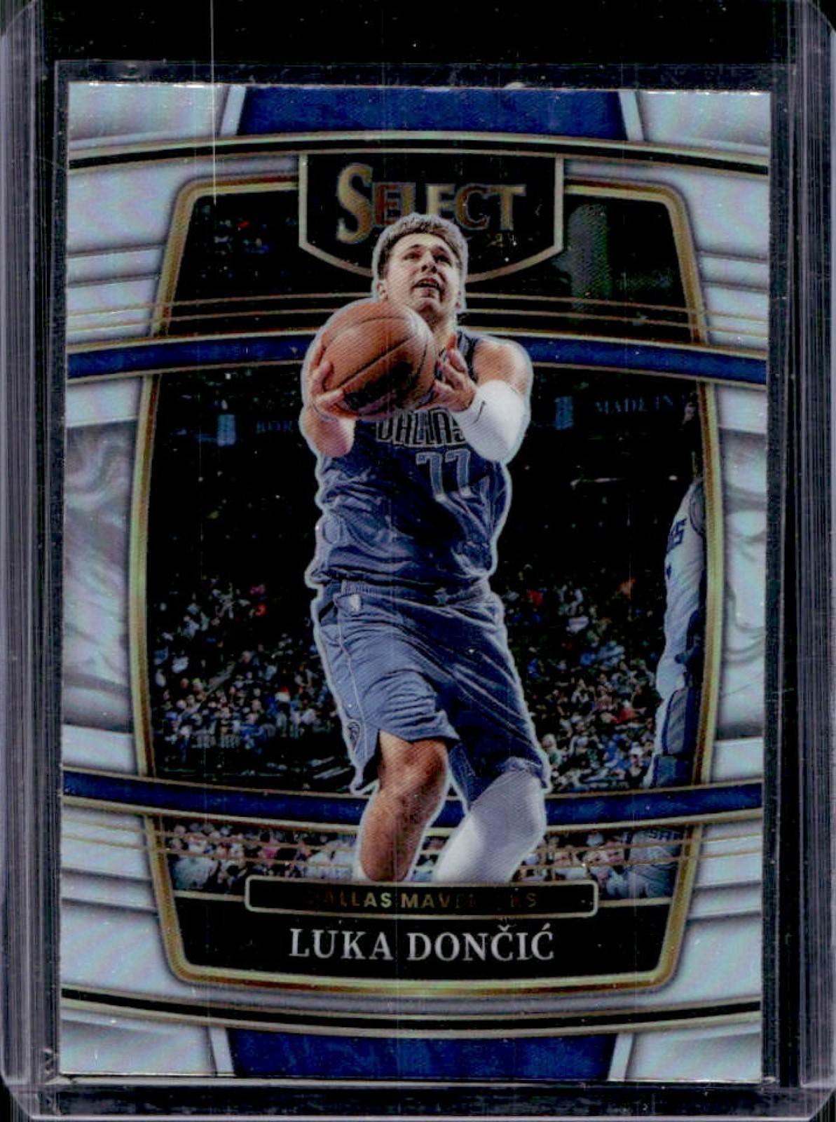 2021-22 Panini Select Luka Doncic Silver Prizm Concourse #12 Mavericks