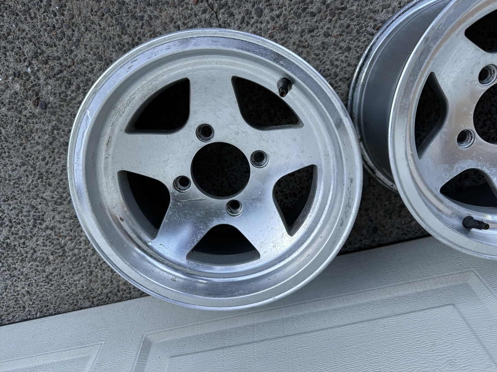 Picture 3 of 6