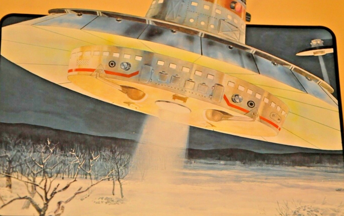1977 The Scholastic Funfact book of UFOs RARE HTF Printed in USA