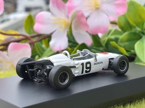 Honda / RA272 / 1965 / No19 / 1/64 Diecast Car / Kyosho - Picture 7 of 20
