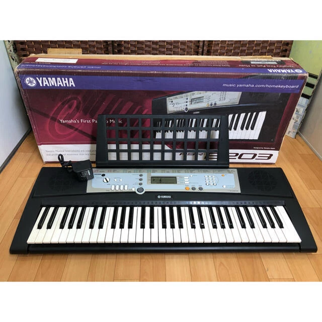 YAMAHA Portatone Electronic Keyboard 61 keys PSR-E203