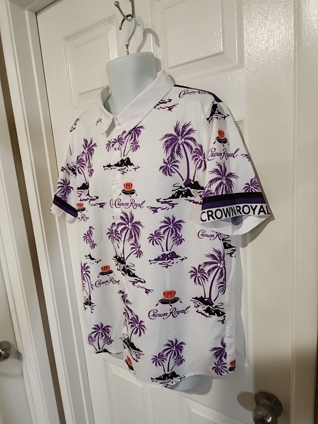 Crown Royal White Floral Camp Hawaiian Shirt Size… - image 3