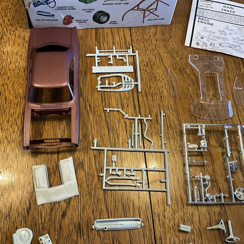 Johan 1969 Plymouth Roadrunner Kit # GC-2200 Incomplete/ Started - Picture 17 of 22