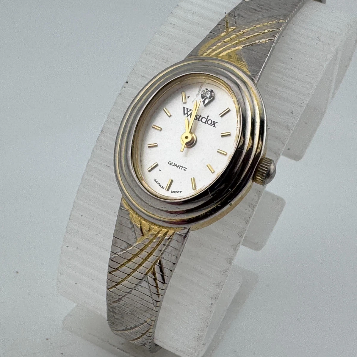 Westclox Womens Gold Tone Oval Crystal Quartz Watch Stainless Steel Hong Kong Vintage Westclox 17 Jewels Gold-tone Oval Watch With  main image 3