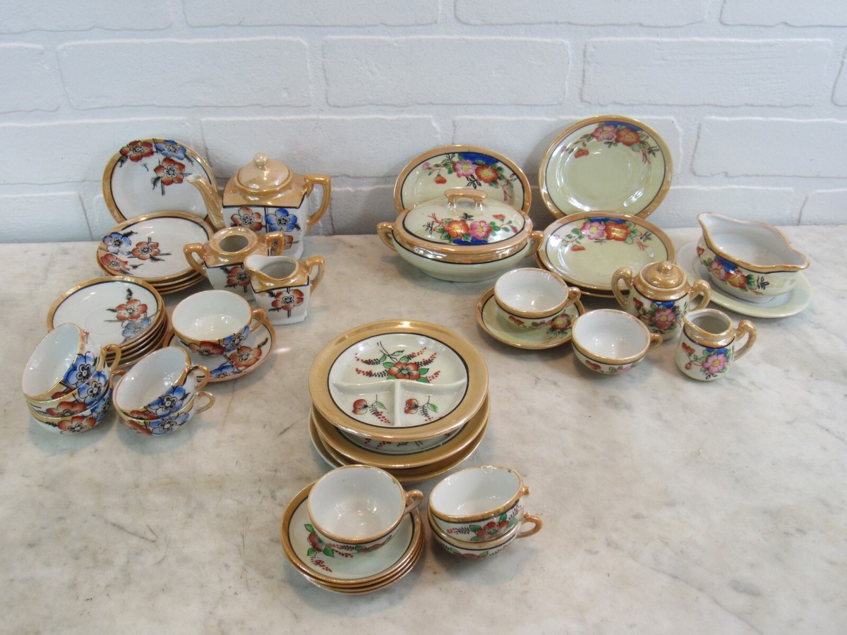 Vintage 44 PIECE Miniature Children’s Porcelain Toy Tea Set Japan