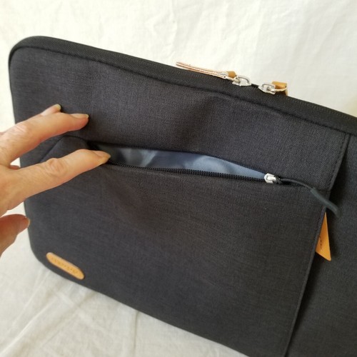 NEW! Lightweight Laptop Computer Sleeve with Plush Lining and Pockets - Picture 9 of 12