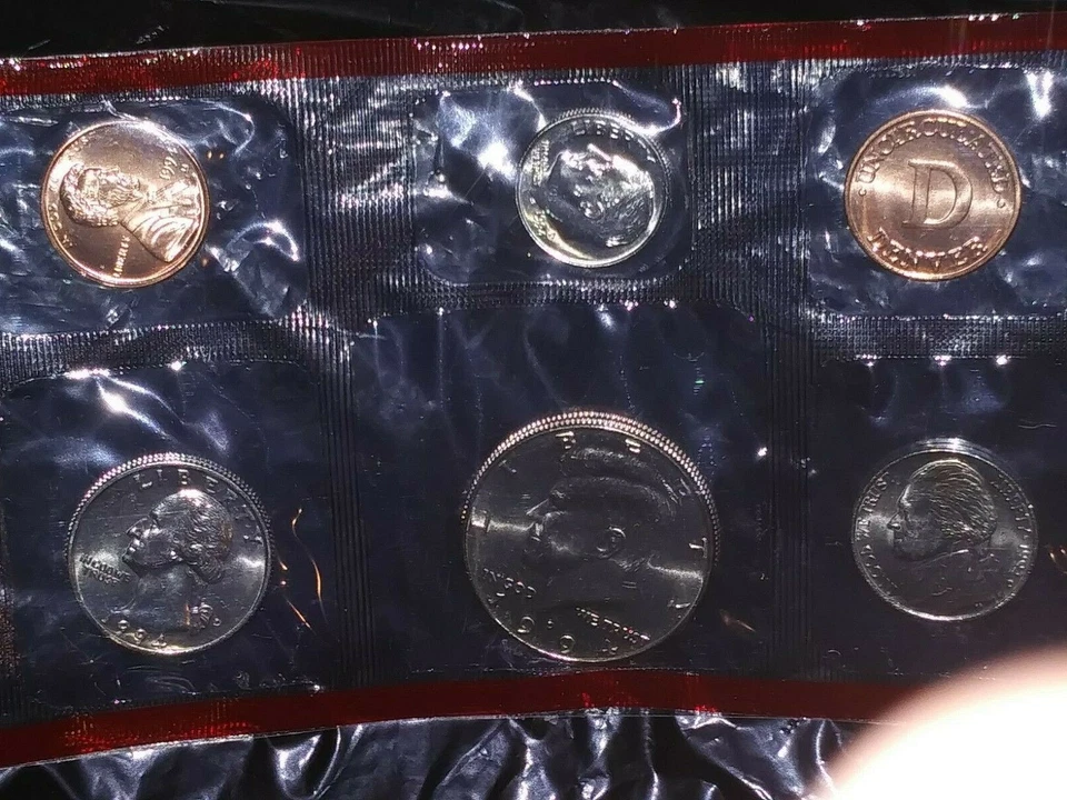 THE 1994 UNITED STATES MEANT UNCIRCULATED COIN SET -(D) FOR DENVER MINT MARK MIN - Image 4 of 4