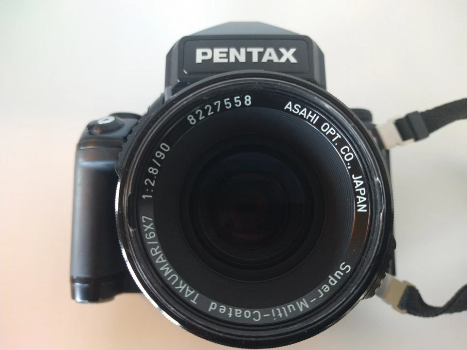 Pentax 67ii, casi como nueva, con lente de 90 mm. De Flagstaff, AZ. Foto 3 de 4