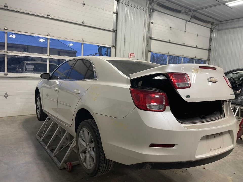 Módulo de control de carrocería usado se adapta a: Chevrolet Malibu 2014 control de carrocería BCM VIN 1 4º Foto 2 de 4