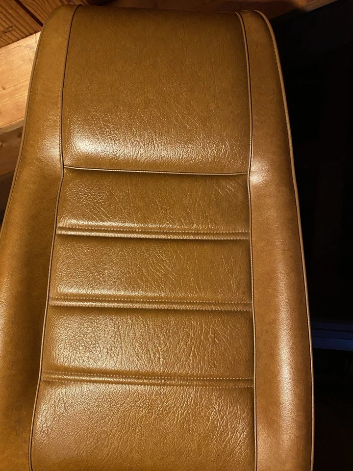 Asiento Ford Mustang para 1971-73 Mach 1, Mustang dorado en color, gran forma Foto 2 de 3