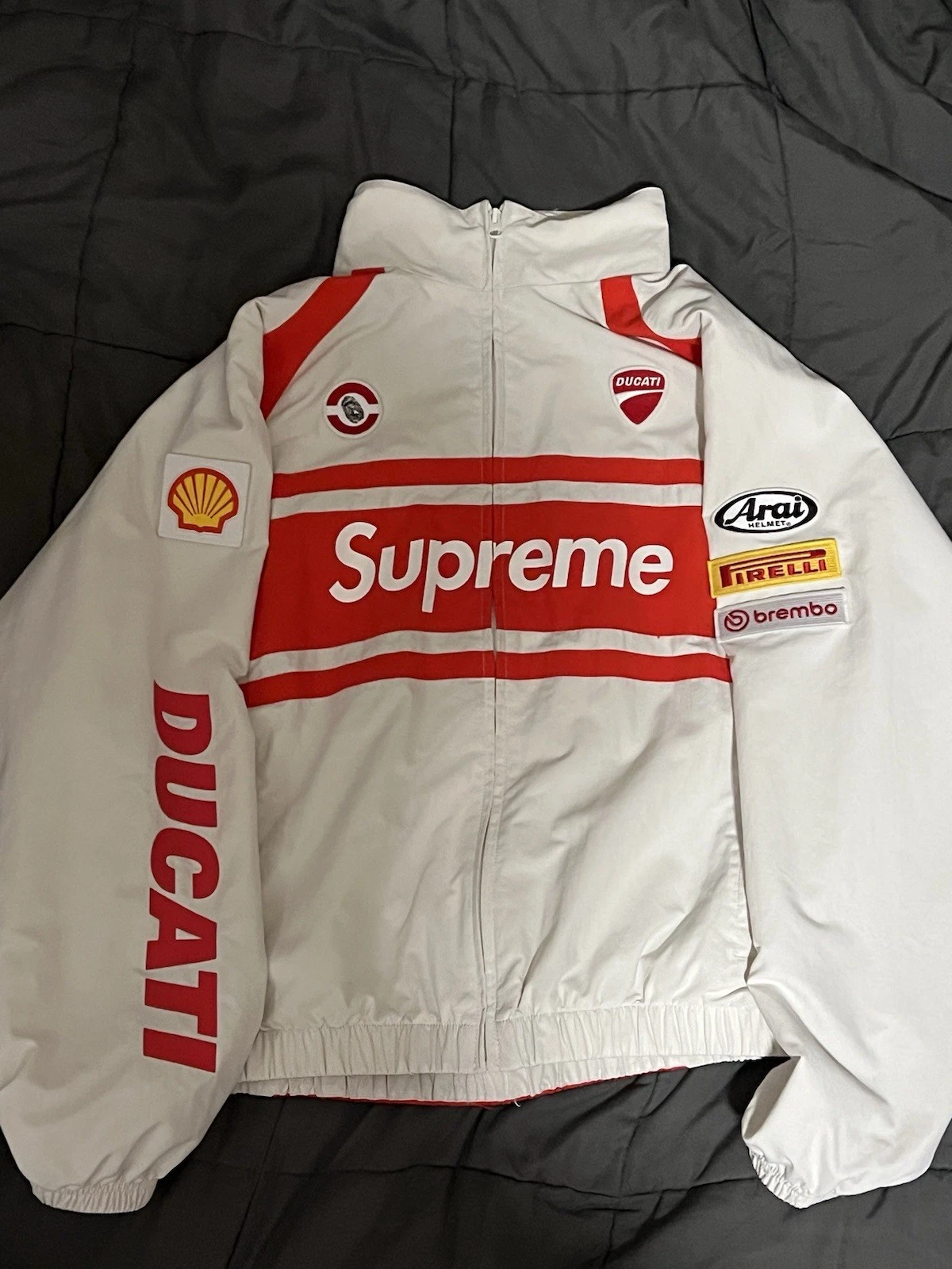 Veste de survêtement Supreme Ducati taille m occasion   bon état 