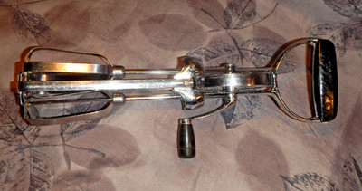 Vintage FLINT Hand Mixer Egg Beater, great working condition