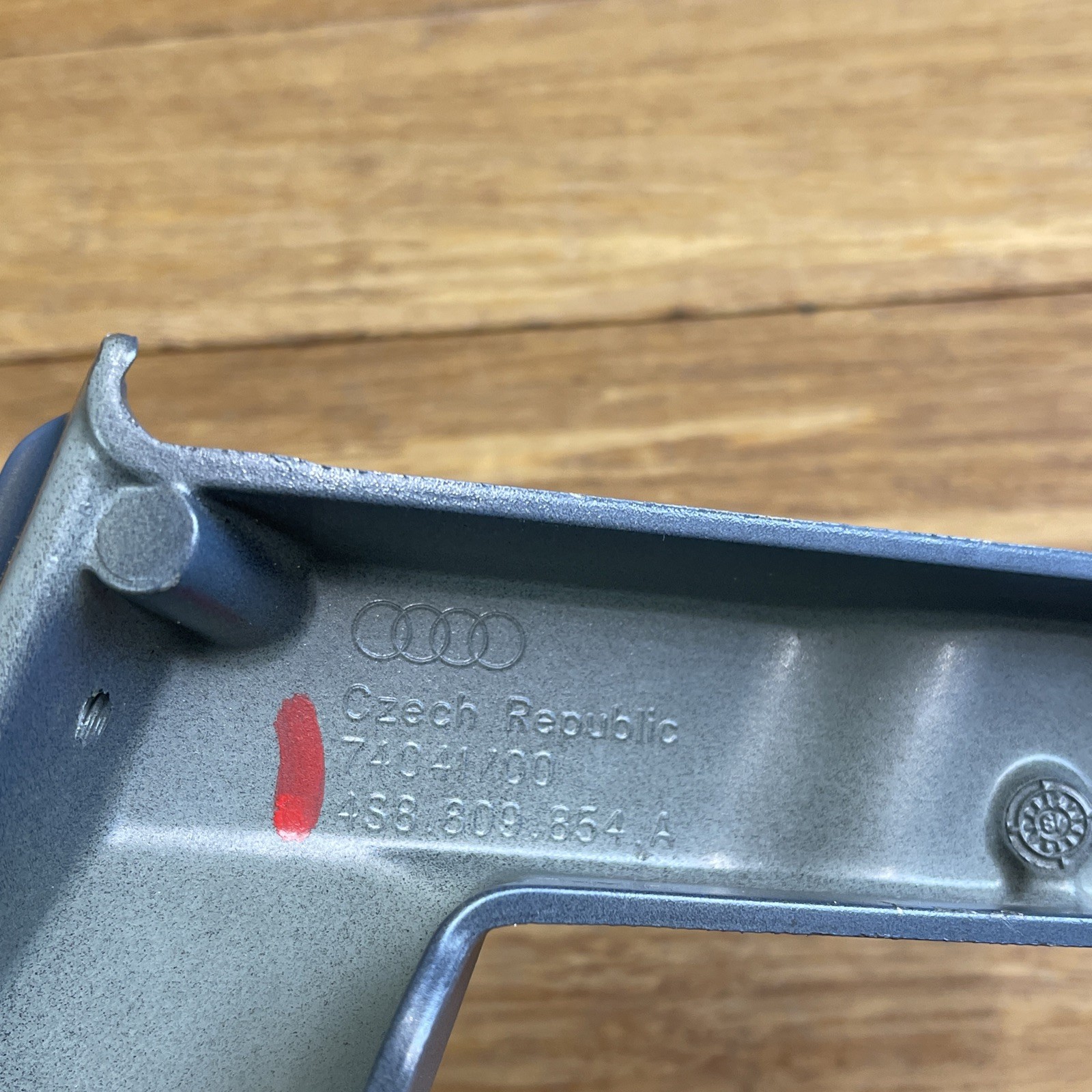 2017-2023 Audi R8 4S Rear Right Mount Plate Bracket Support Assembly Gray OEM