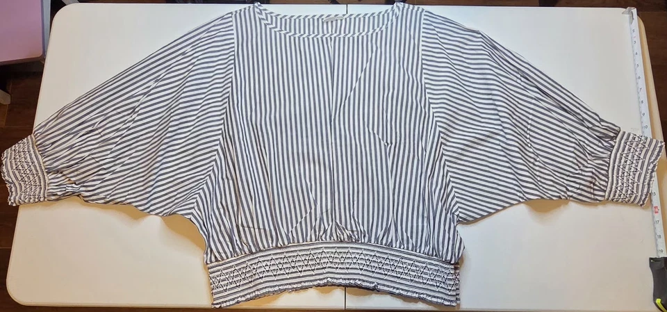 Gap женщин темно-синий и белый в полоску верхний со сборками кромки и манжеты Sz L - Изображение 2 из 4