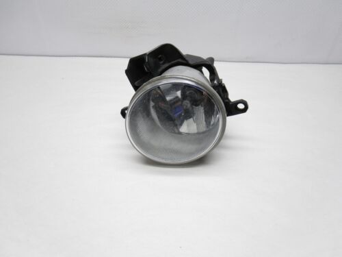 2016-2018 TOYOTA PRIUS FOG LIGHT LEFT DRIVER SIDE OEM A045053 & SANA - Picture 10 of 10