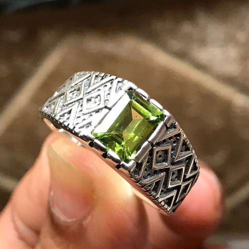 Natural Green Peridot 925 Sterling Silver Men's Ring Size 11 - Picture 5 of 8