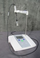 Mettler Toledo FE20 FiveEasy Benchtop Meter with LE409 pH Sensor