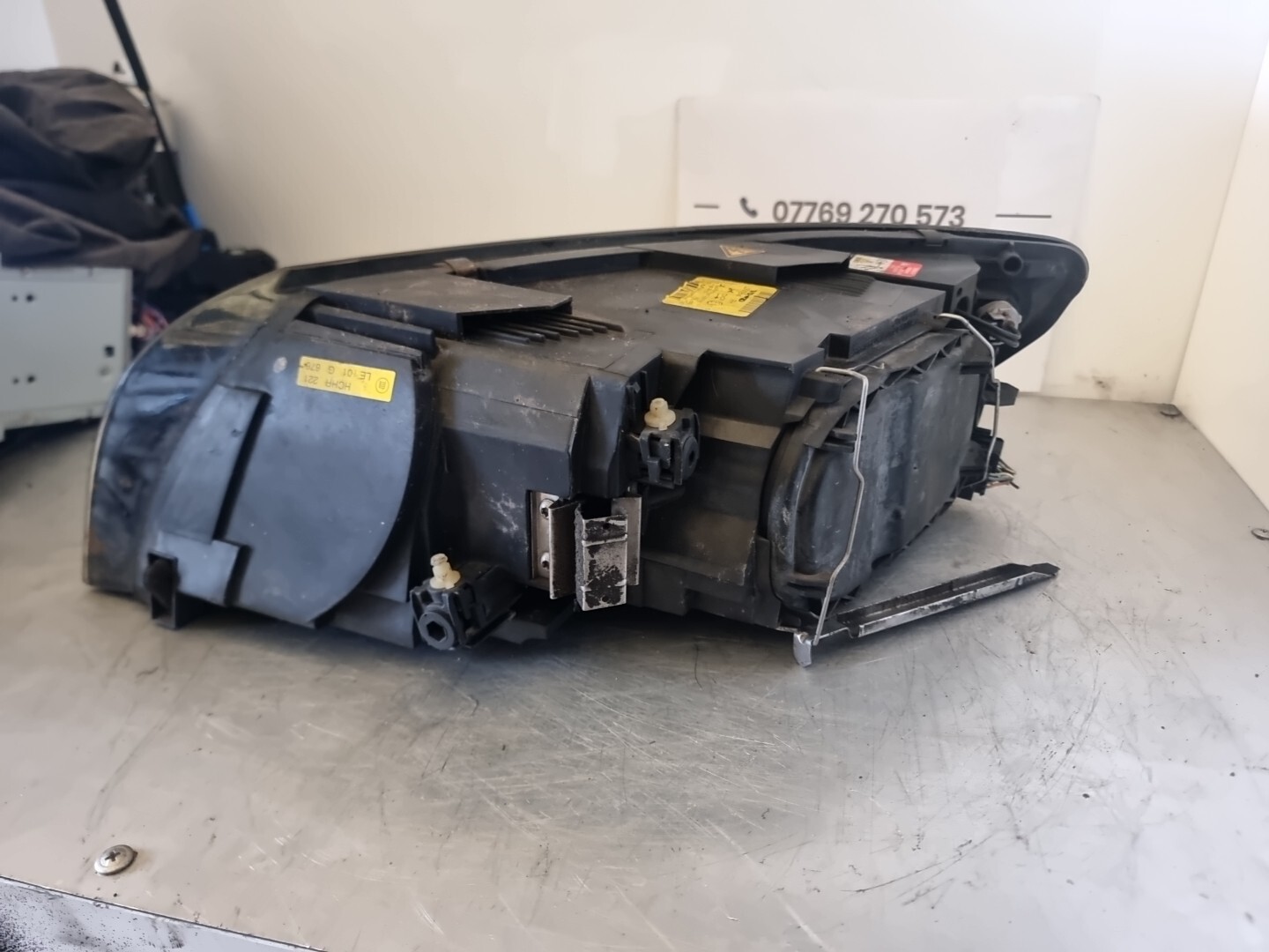 2007 Volvo V50 Right Driver Side Xenon Headlight Headlamp 30698896 