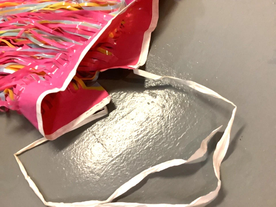 7 Leis y 1 Plástico Hierba Hula Falda Halloween Hawaiano Luau Fiesta Disfraz Foto 2 de 2