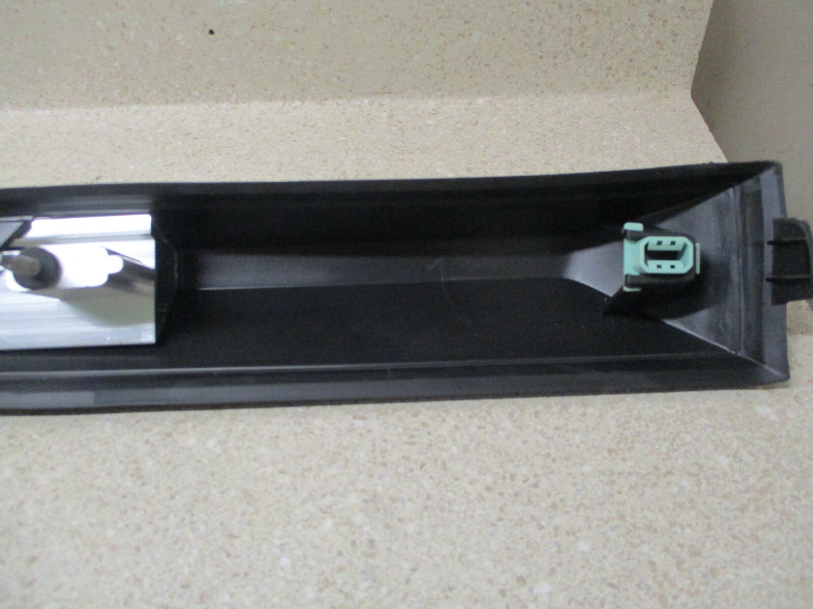 OEM 1520 New Suburban Yukon XL Passenger RH Roof Rack Luggage Carrier