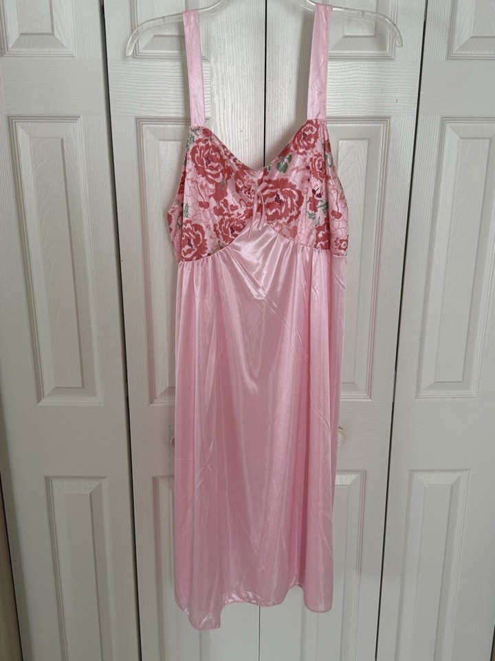Cozee Corner Women’s Plus Size 3X Coral Pink Floral Robe Nightgown Set