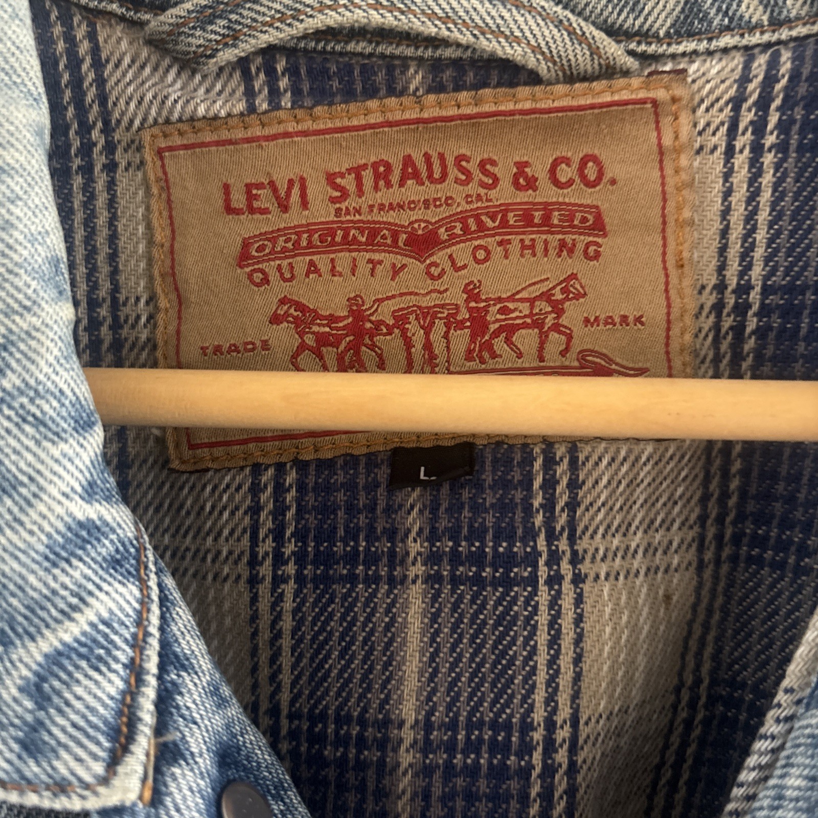 Vintage Levi's Trucker Jacket Blue Jean Denim Blanket Lined USA Made Mens Large thumbnail 3