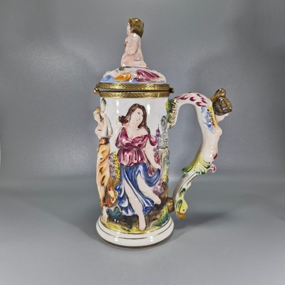Capodimonte. Porzellan Krug mit Deckel.