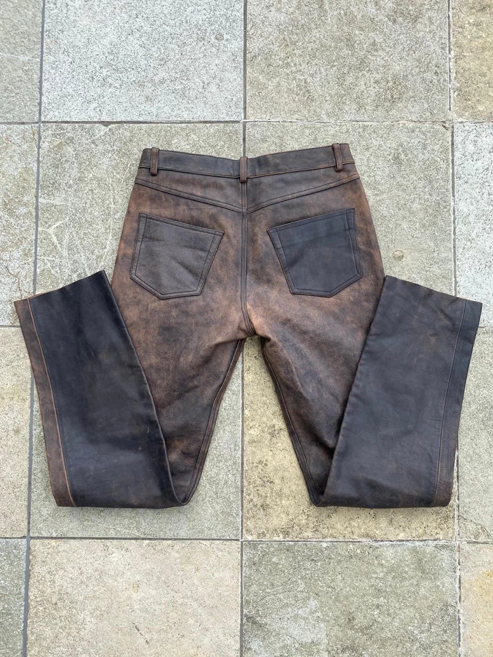 Vaqueros Louis Vuitton de cuero marrón RARO  Foto 3 de 4