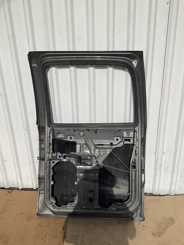 2002 CHEVROLET SUBURBAN 1500 REAR RIGHT DOOR - Picture 11 of 13