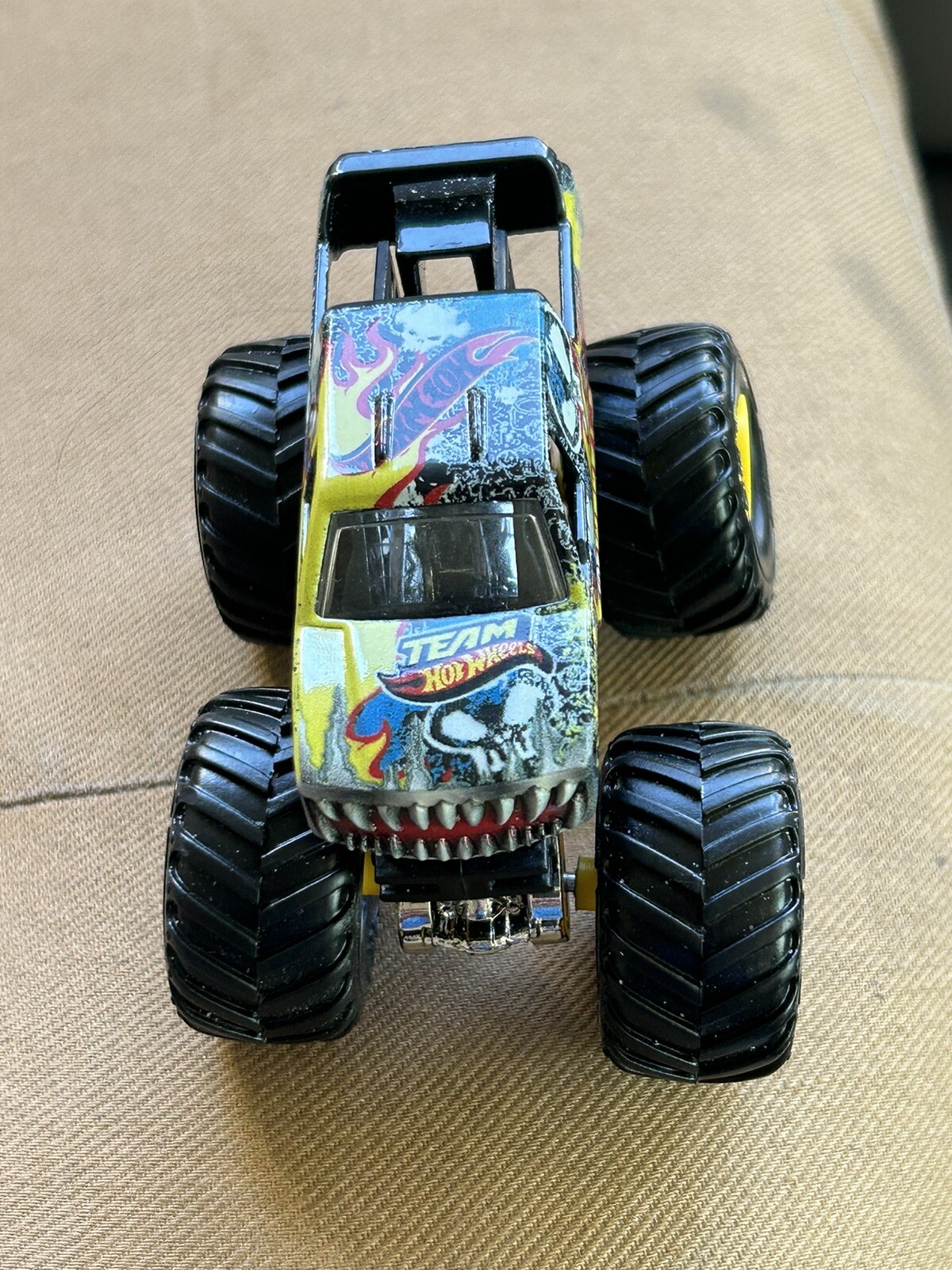 Picture 1 of 9