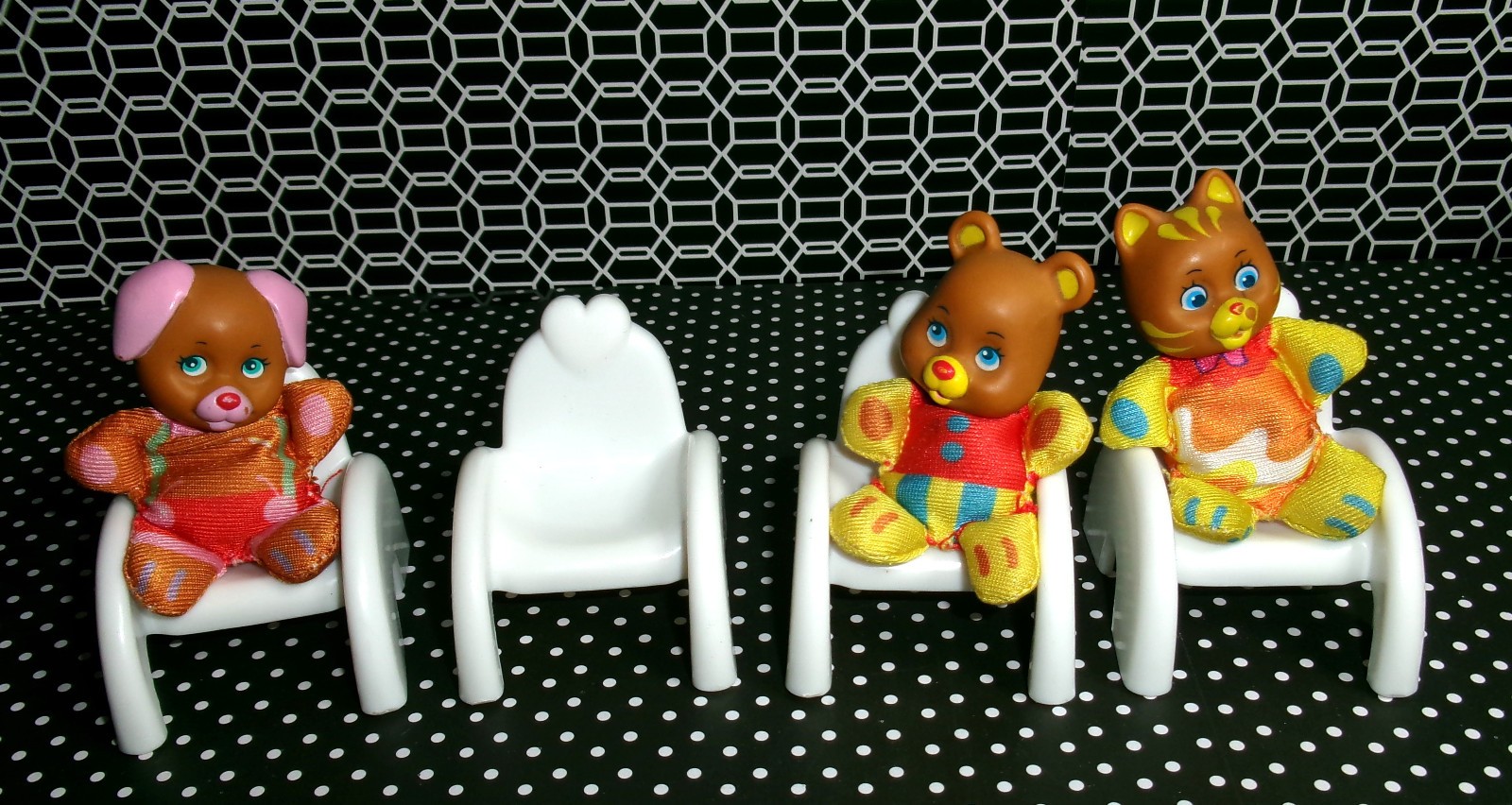 Huge Lot (25) 1989 Lewis Galoob So Small Babies Dolls (12) and Accessories (13)