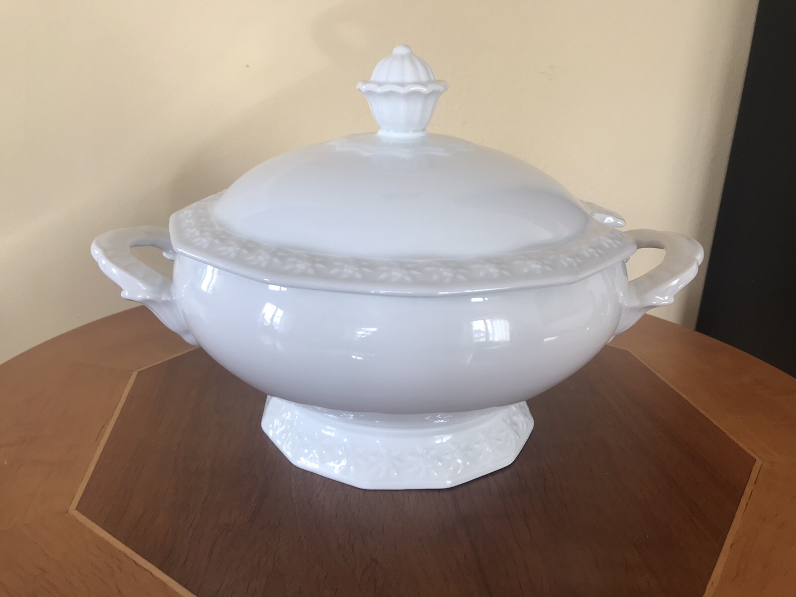 Suppenterrine Eschenbach Edelweiss mit deckel weiss groß