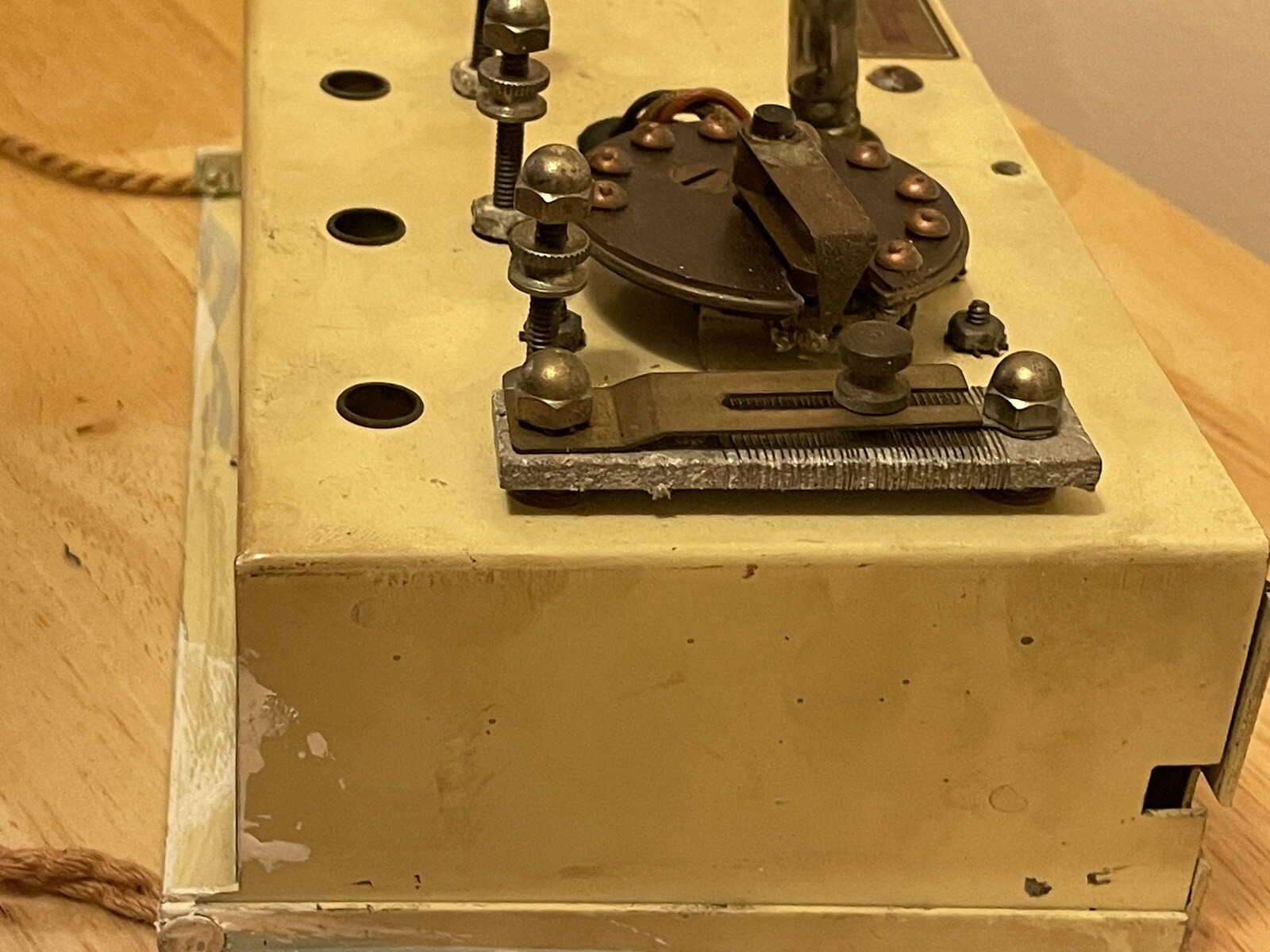 Nutone MidCentury 40s Vintage DoorBell 4 Tube Chime Bulb Not Orig Cover