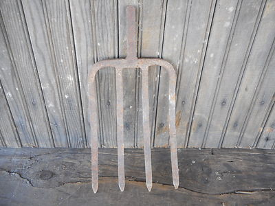 Pitch fork no Handle Rustic Cabin Farm Barn Farmhouse Decor Rusty Flea Market 