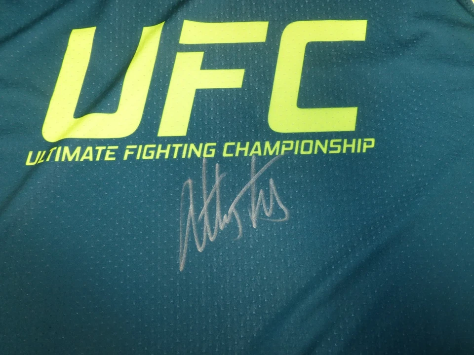 Camiseta deportiva firmada por Anthony Pettis UFC The Ultimate Fighter PSA/DNA CERTIFICADO DE AUTENTICIDAD TUF autógrafo Foto 2 de 4